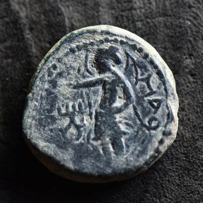 【良泉】第36期【直播场】8月21日晚19.30点开拍！173组，西方古代钱币、杂项专场 - 【美品】16.11克，公元158-195年【古印度】贵霜王朝，胡维色迦【骑大象版】月神玛奥，四德拉克马大铜币