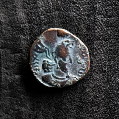 【良泉】第37期【直播场】9月4日晚19.30点开拍！ 160组，西方古代钱币、丝路金银铜件专场 - 【铭文清晰】【极美品】公元290-320年【萨珊-贵霜沙】霍米兹德一世，铜币，2.48克