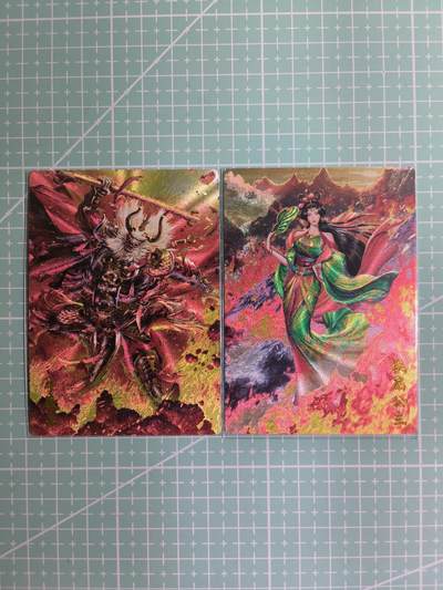 C先生卡牌 第8期 豪杰传亲签 西游姬亲签 卡德曼亲签 人间传亲签（品控显微镜勿拍！默认微瑕。持续收拍品中。。欢迎送拍） - 【粗闪】卡德曼 画师:杆子《西游记》青衣铁扇+牛魔王