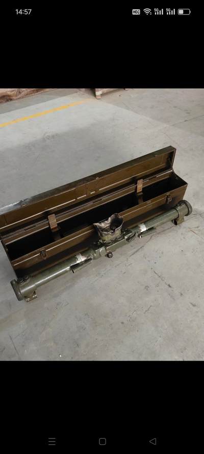 老君用测距仪，58式，原装铁箱，保存完好，品相如图 老君用测距仪，58式，原装铁箱，保存完好，品相如图