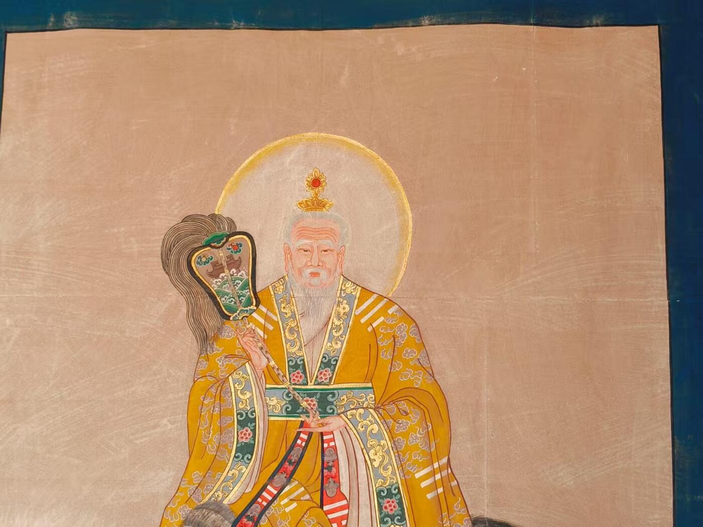  晚清 民间画家画的 精品纯手绘老粗布五彩描金 太上老君 画像一张 画工精湛 人物描绘惟妙惟肖 活灵活现 全品满工 完整包老 尺寸225/120Cm