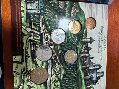 长老汇蛇年精选第三十场拍卖 2005斯洛伐克5枚套，卡装，含双色金属章1枚