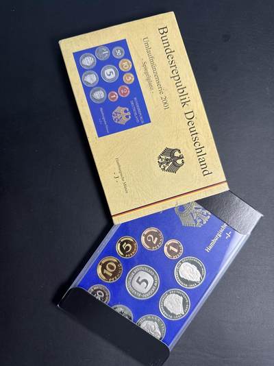 ❤️【币观天下】❤️ 第319期钱币拍卖- 2025.8.1周五晚上6点半场-长期征集拍品 - 德国2001年精制流通币套装10枚套装J版