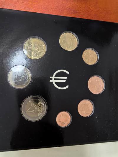 长老汇蛇年精选第三十场拍卖 2008葡萄牙8枚套欧元，卡装，1.5万套