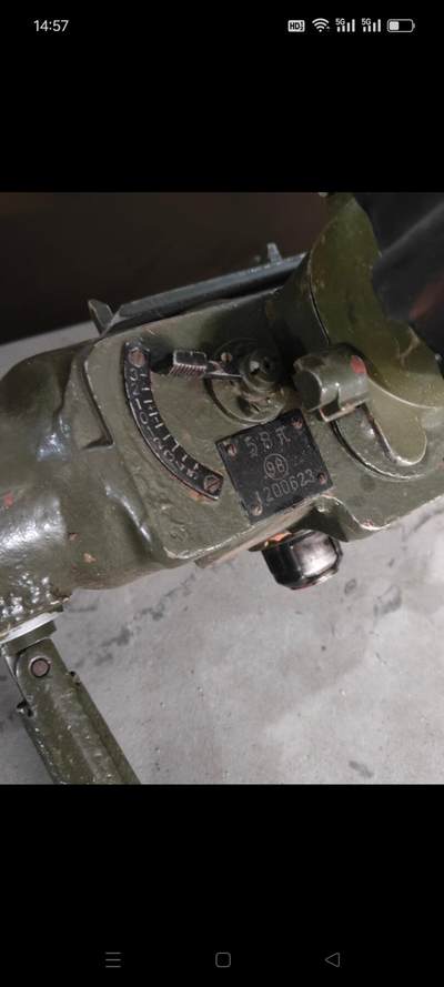 老君用测距仪，58式，原装铁箱，保存完好，品相如图 老君用测距仪，58式，原装铁箱，保存完好，品相如图