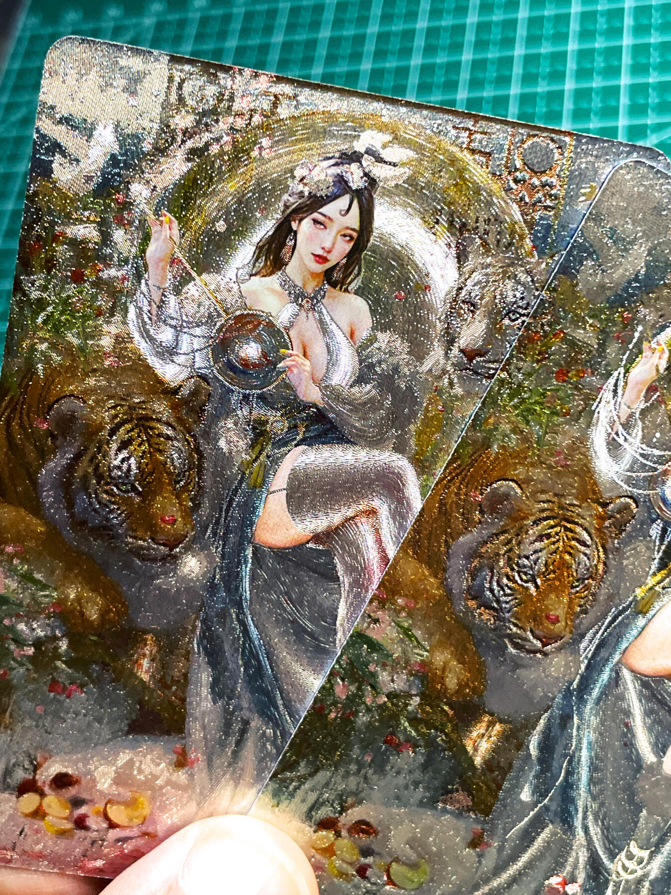 显眼宝25期 颜值精选 燎原卡牌 焱卡文化 刷子 妖姬传 地涌夫人 粗闪一对2张 最傲娇角色    63*88
