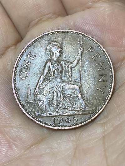 2025年第七十四场(总第一百场）外国好品散币(免佣金) - 英国🇬🇧1965年1便士(伊丽莎白二世青年桂冠第二版)