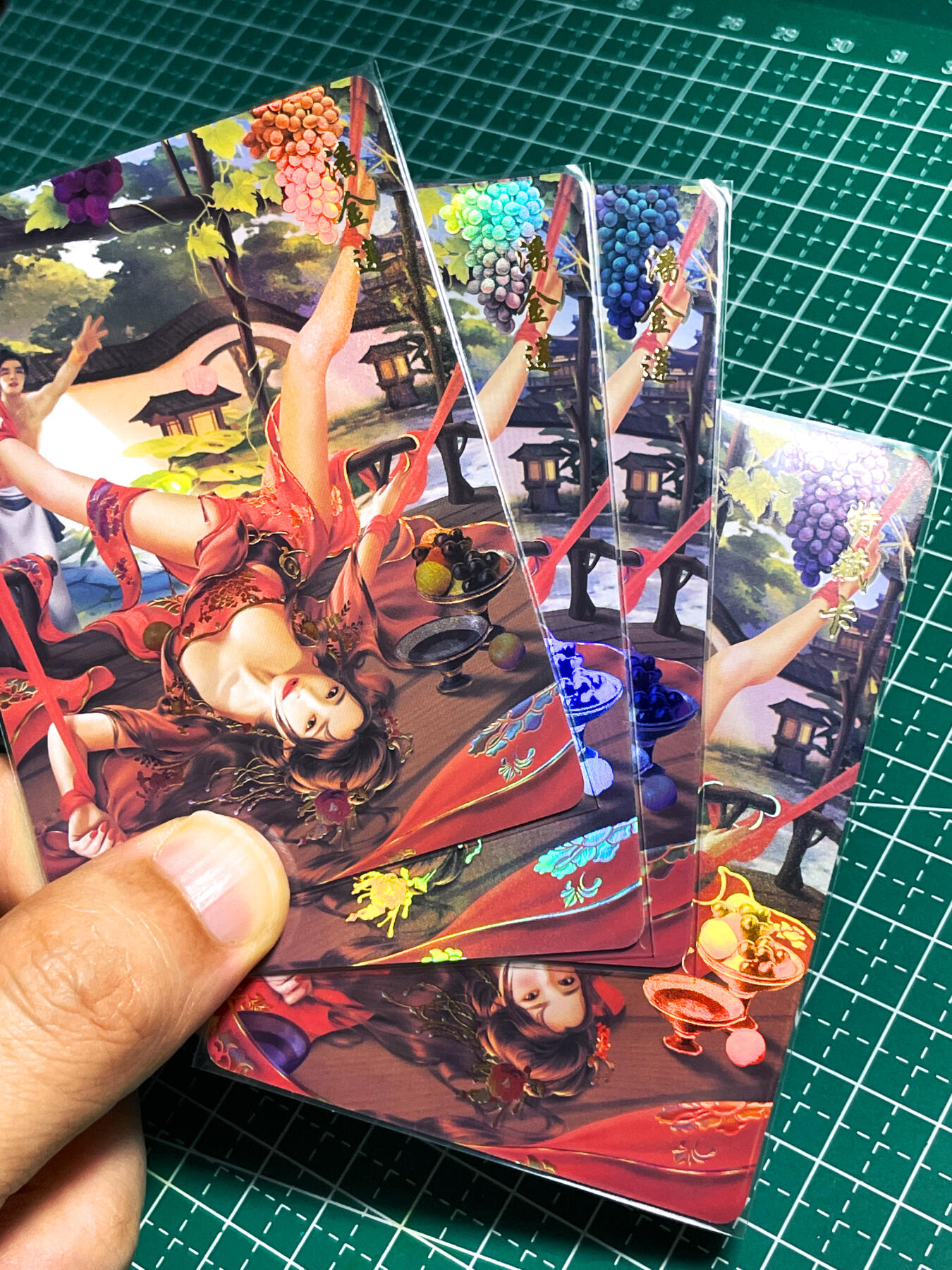 显眼宝25期 颜值精选 涅槃卡牌   原创场景艺术系列卡   潘金莲金蛋打银鹅3加1艺术卡  共4张   折光彩闪   大卡尺寸  63*88