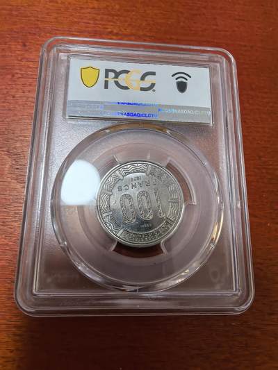 长老汇蛇年精选第三十场拍卖 1975 中非共和国P100 法郎镍样币，PCGS SP66分，更高分仅有13枚，发行量1700枚