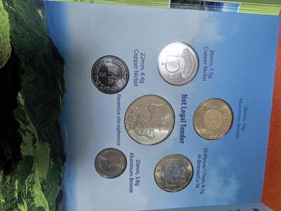 长老汇蛇年精选第三十场拍卖 2014中国台湾阳明山公元5枚套，含彩色金属章1枚，卡装