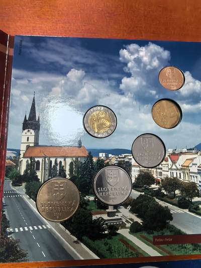 长老汇蛇年精选第三十场拍卖 2005斯洛伐克5枚套，卡装，含双色金属章1枚