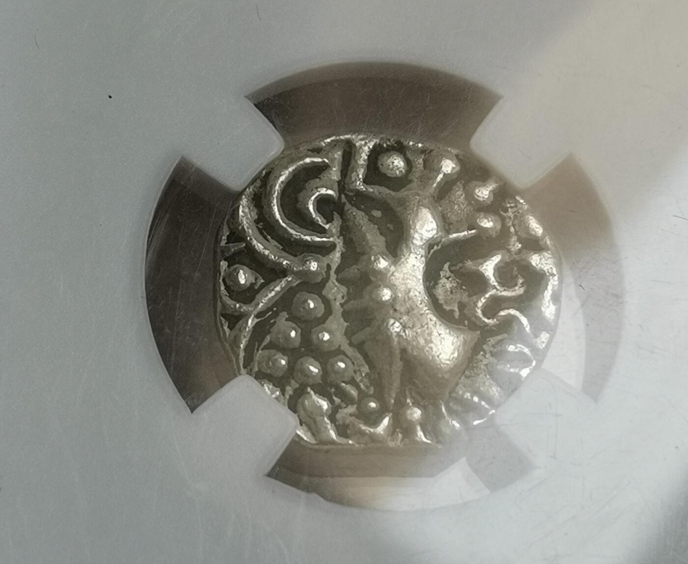 瓶子🏺第201期拍卖会  公元5世纪 寄多罗王朝 维纳雅提迪提亚 背:抽象化的幸运女神1第纳尔低金币 7.28克