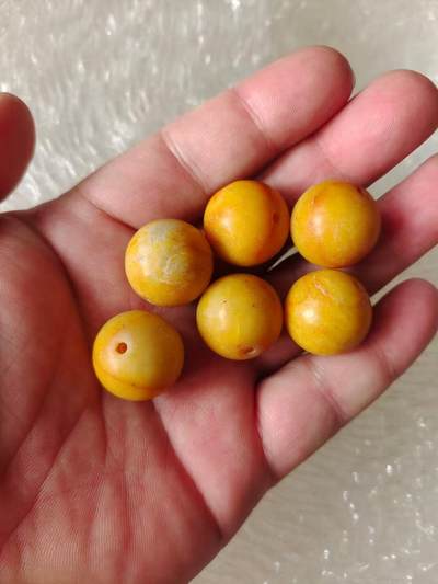 清代黄玉珠子六颗，直径20mm左右，色彩温润，包浆好，懂的来 - 清代黄玉珠子六颗，直径20mm左右，色彩温润，包浆好，懂的来