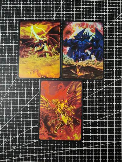 铃鹿第六期（提示一：自制卡难免瑕疵，可能存在撞角爆边等出厂瑕疵，介意慎拍；提示二：参拍请慎重，跑单押金不退的）） - PVC三幻神彩闪