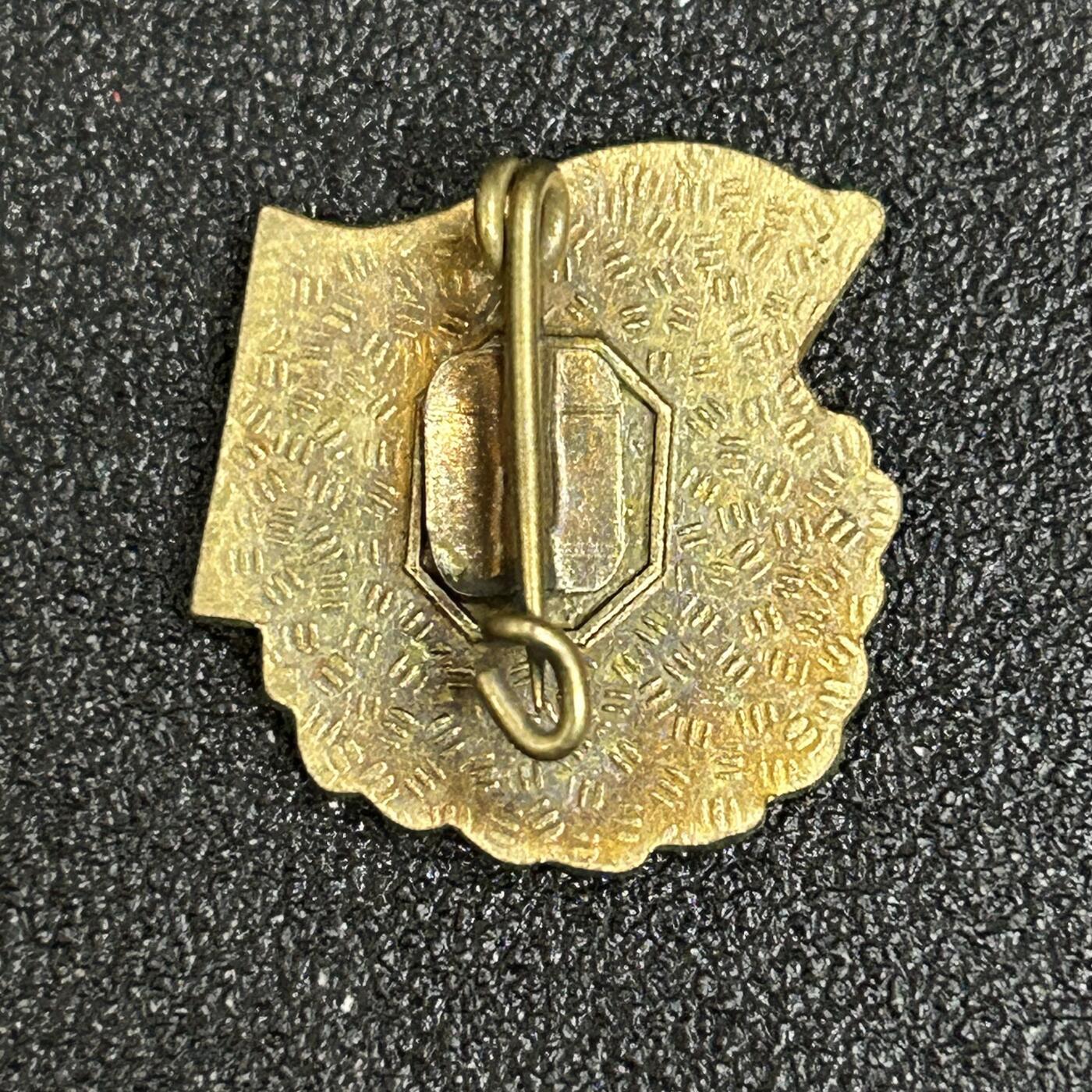 西秦中古拍卖第五十三期 东德少先队优秀学习证章 铜制