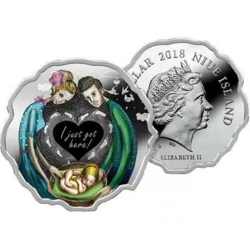 第168期拍卖【长期征集拍品】 纽埃2018年，“我刚来到这个世界”-婴儿宝宝出生，异形、激光镭射磨砂、彩色精制银币. 盒证全. 漂亮美丽的银币,发行量少,软绒漂亮原包装盒. 原价865元