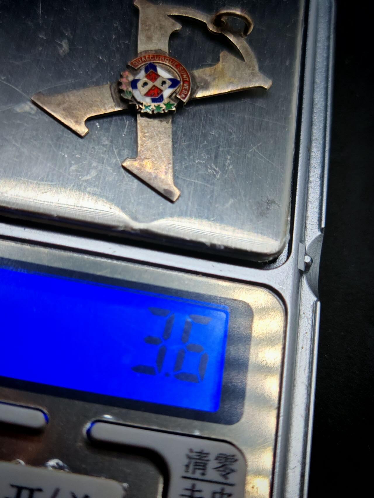 凯旋世界勋赏（第17期）（欢迎送拍）（对拍品有疑问请询问客服，不接受到手刀，出价默认拍品品相。请认真阅读拍卖规则！出价默认已认可！）（收到货请录制开箱视频，无视频概不处理问题。） 圣弗朗西斯泽维尔大学徽章（St. Francis Xavier University Badge） 详细翻译看介绍  