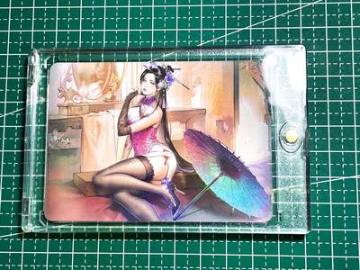 显眼宝25期 颜值精选 - 【带卡砖】 漂亮的古风人物 折光彩闪卡一枚 背后近景大头2 带伞造型超美   63*88