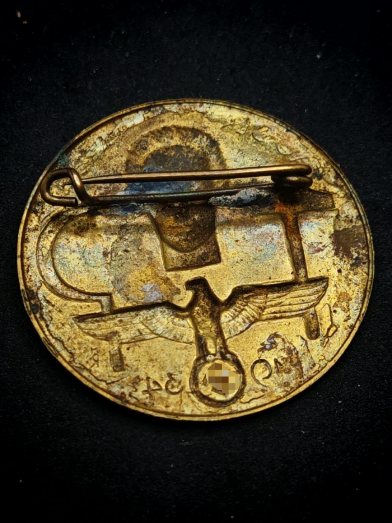 凯旋世界勋赏（第17期）（欢迎送拍）（对拍品有疑问请询问客服，不接受到手刀，出价默认拍品品相。请认真阅读拍卖规则！出价默认已认可！）（收到货请录制开箱视频，无视频概不处理问题。） 第三帝国1934劳动节纪念章