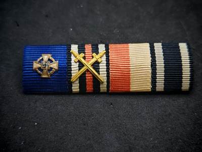 凯旋世界勋赏（第17期）（欢迎送拍）（对拍品有疑问请询问客服，不接受到手刀，出价默认拍品品相。请认真阅读拍卖规则！出价默认已认可！）（收到货请录制开箱视频，无视频概不处理问题。） - 帝德/德三 勋略 包含公务员服役25年， 带剑兴登堡， 和一战二铁四联略