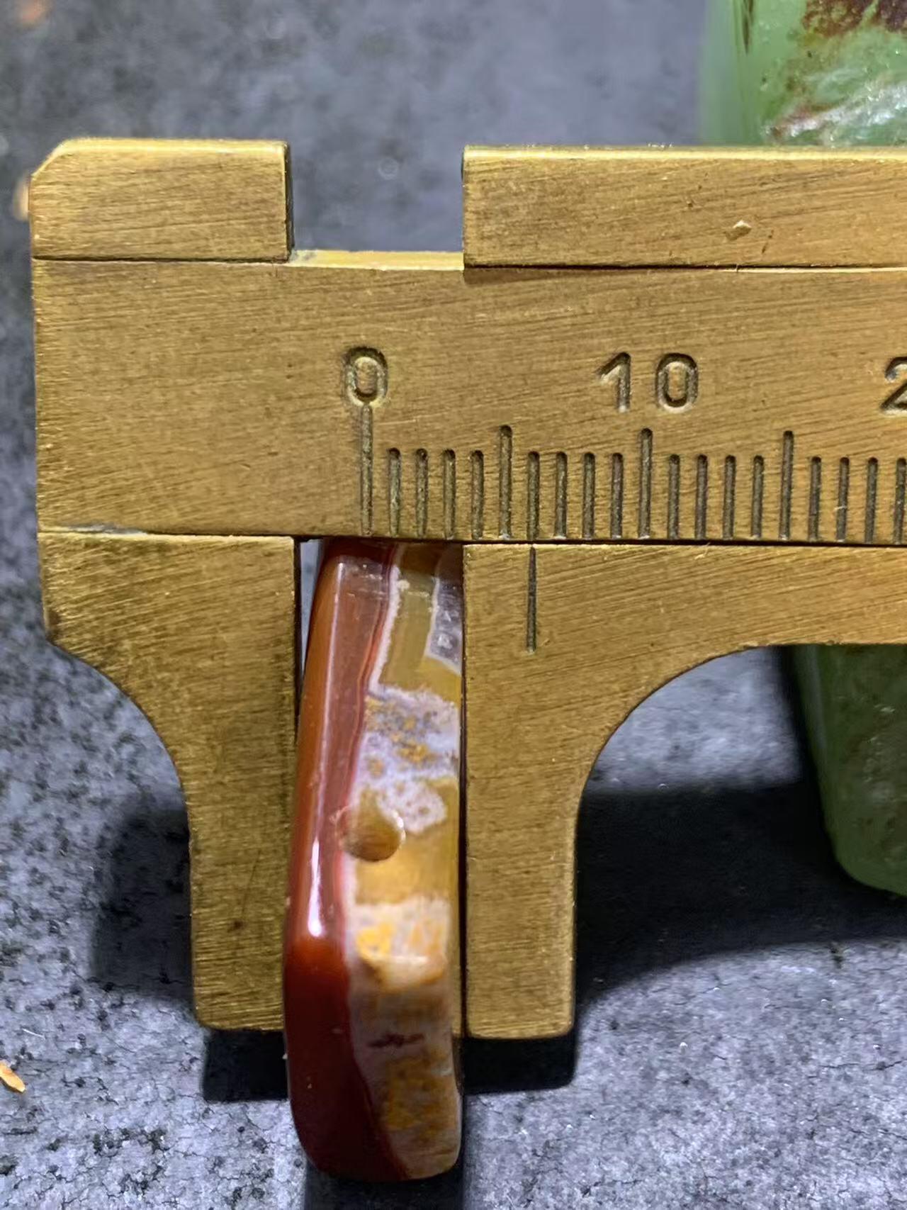 精美高玉化冰飘冻料战国红玛瑙双孔板珠一个！