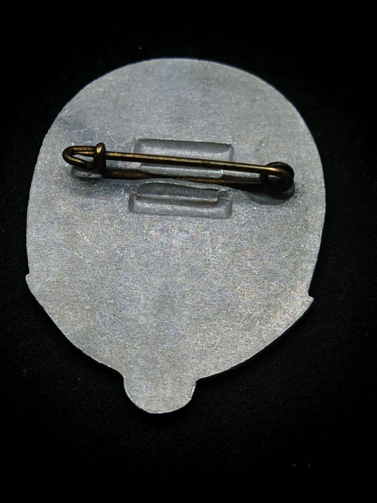 凯旋世界勋赏（第17期）（欢迎送拍）（对拍品有疑问请询问客服，不接受到手刀，出价默认拍品品相。请认真阅读拍卖规则！出价默认已认可！）（收到货请录制开箱视频，无视频概不处理问题。） 第三帝国1935年劳动节纪念章