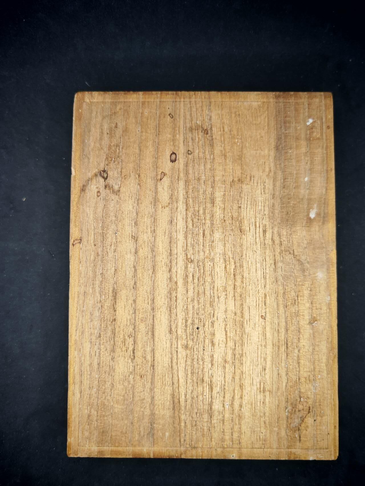凯旋世界勋赏（第17期）（欢迎送拍）（对拍品有疑问请询问客服，不接受到手刀，出价默认拍品品相。请认真阅读拍卖规则！出价默认已认可！）（收到货请录制开箱视频，无视频概不处理问题。） 少尉金属刺绣肩带原盒
