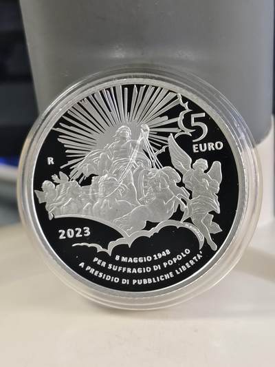 第169期拍卖【长期征集拍品】 - 意大利2023年欧洲参议院75周年5欧彩色纪念银币，925银，18克，发行6098枚