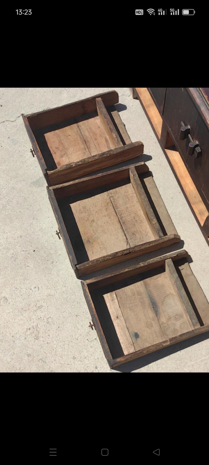 老桌子  茶桌  茶水柜  老柜子  老家具  老物件收藏  茶空间  旧物古道具 尺寸：108×44×54厘米 品相完好、做工考究、包浆自然、空间陈设！