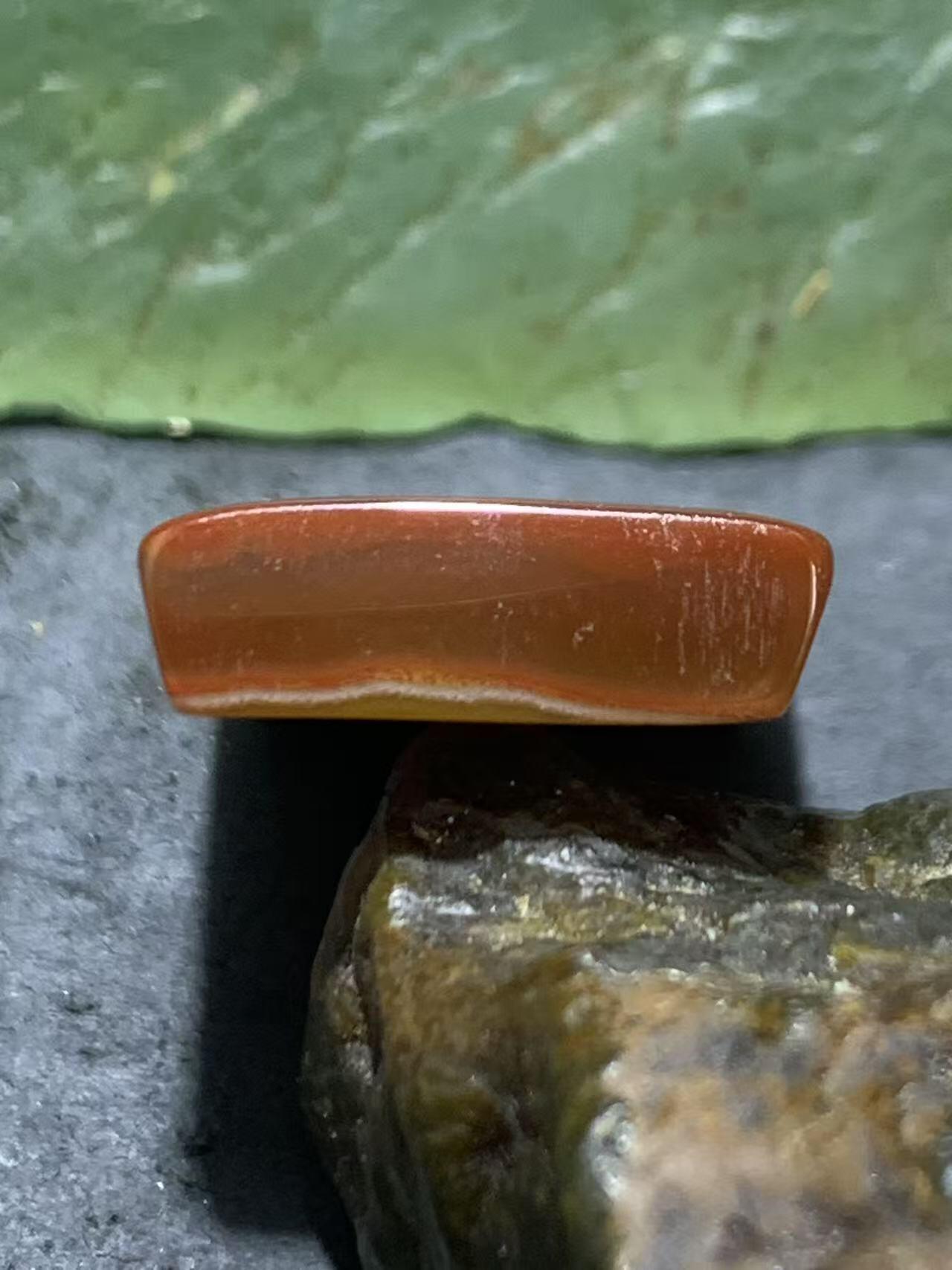 精美高玉化冰飘冻料战国红玛瑙双孔板珠一个！