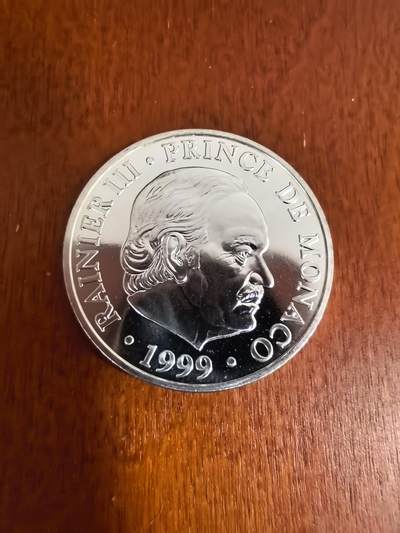 长老汇蛇年精选第三十一场拍卖 - 1999摩纳哥雷尼埃尔三世在位50年100法郎精制银币，克书150美金