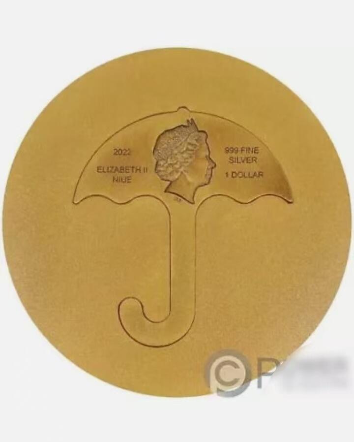 第168期拍卖【长期征集拍品】  纽埃2022年，《鱿鱼游戏》异形图案符号-蜂窝伞，2盎司超加大(直径达80mm)，可分离币中币，整体镀雅金,异形币中币纪念银币. 盒证全.证书号“099”,难得的超靓号码. 国外售价415美元.I’m 