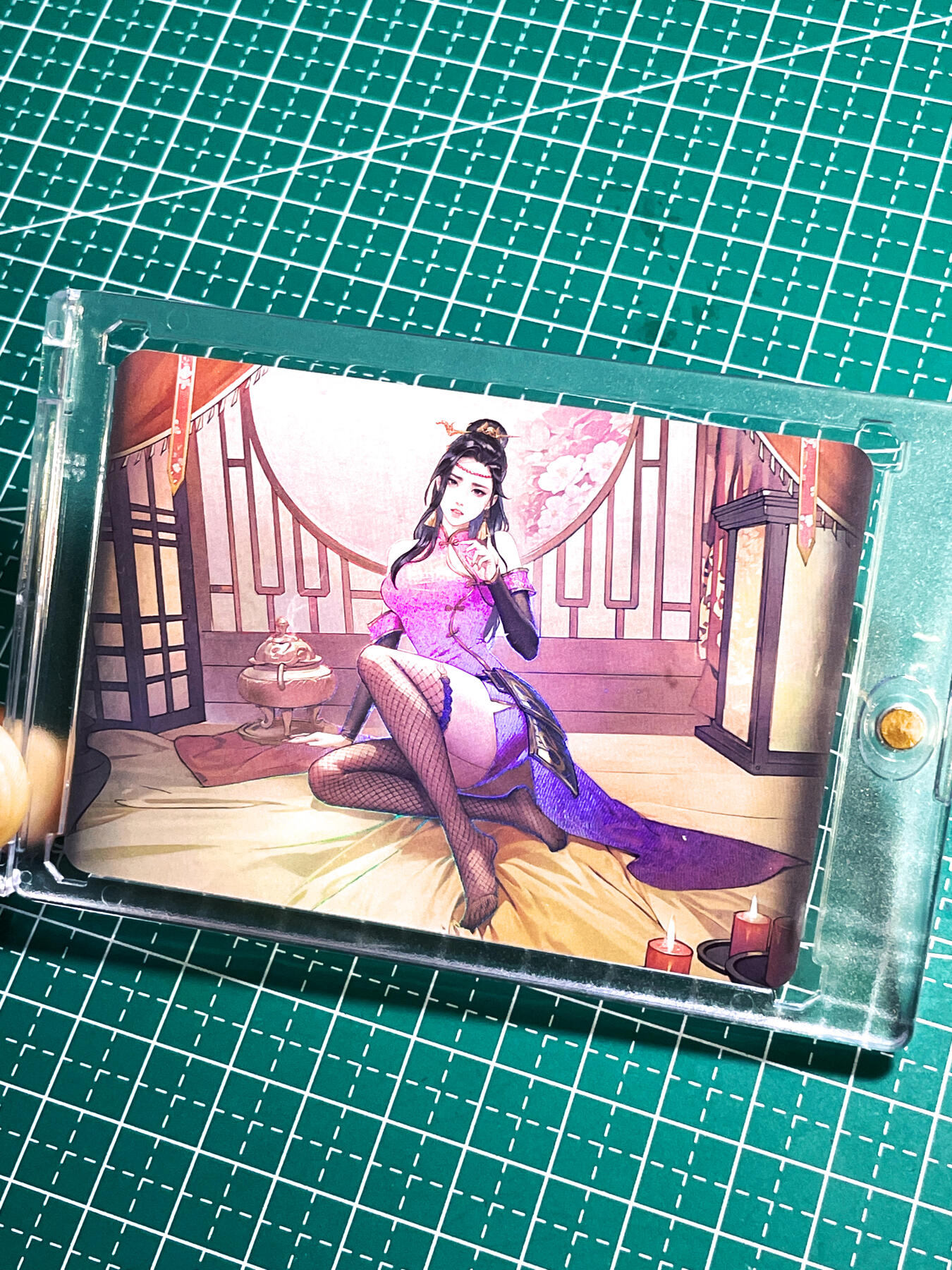 显眼宝25期 颜值精选 【带卡砖】 漂亮的古风人物 折光彩闪卡一枚 背后近景大头1  63*88