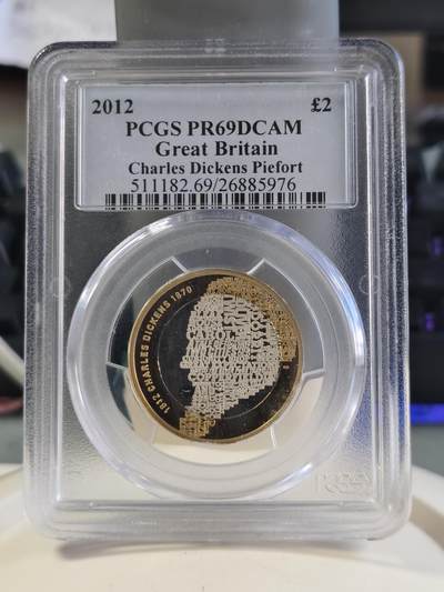 第169期拍卖【长期征集拍品】 - 获奖英国2012年狄更斯诞辰2英镑加厚银币PCGS-PR69无盒无证书，925银镀金，24克，发行2000枚，本币荣获2012年度世界硬币之星大赛独特概念大奖第三名