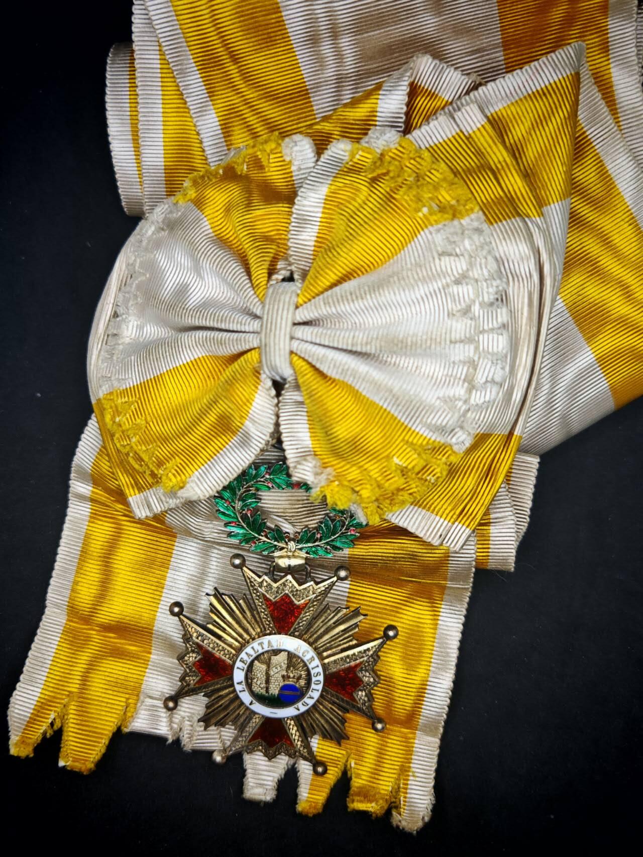 凯旋世界勋赏（第17期）（欢迎送拍）（对拍品有疑问请询问客服，不接受到手刀，出价默认拍品品相。请认真阅读拍卖规则！出价默认已认可！）（收到货请录制开箱视频，无视频概不处理问题。） 法造西班牙伊丽莎白勋章