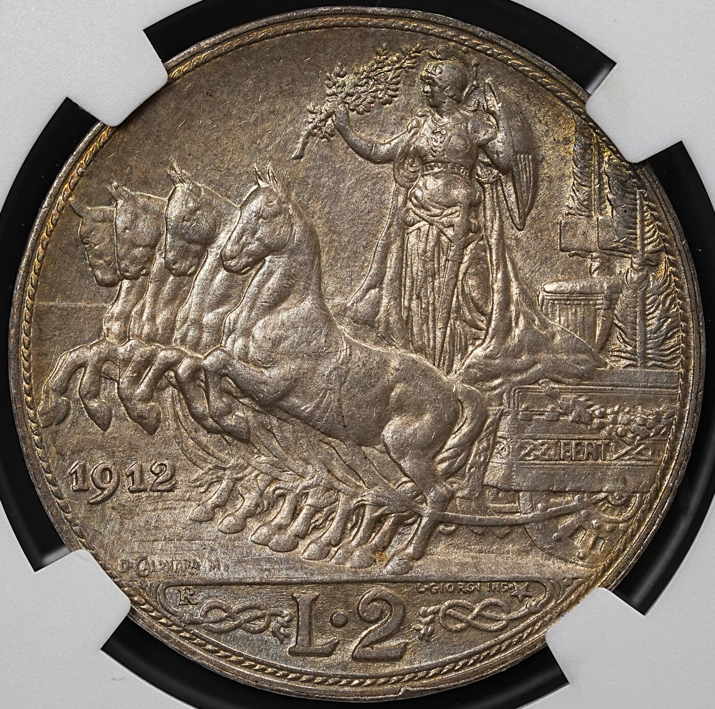 修遠堂世界钱币第七十九期 NGC AU58 1912年意大利马车2里拉银币 五彩