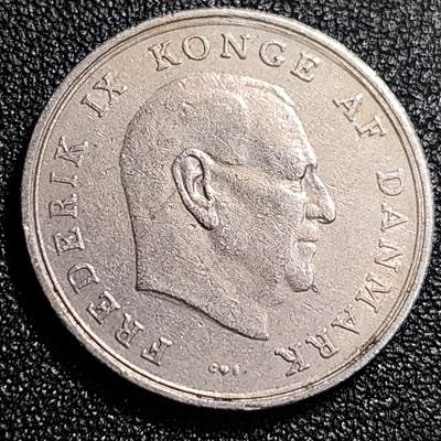 泉币菌-第69场-精品欢乐场-第2场 / 福利放送，感谢大家一直以来的支持。68-72场中，凡拍中15单及以上者，非偏远地区购买者，其所购所有商品满30包邮。       （特别说明：偏远地区包邮条件除满足购满15单及以上外，内蒙古、青海、西藏、宁夏需要满48包邮，新疆、西藏需要满68包邮。） 丹麦1962年5欧尔 皇冠 弗雷德里克九世国王 CS版 青铜币 24mm