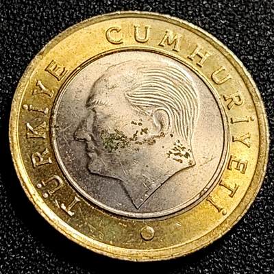 泉币菌-第68场-精品欢乐场-第1场 / 福利放送，感谢大家一直以来的支持。68-72场中，凡拍中15单及以上者，非偏远地区购买者，其所购所有商品满30包邮。       （特别说明：偏远地区包邮条件除满足购满15单及以上外，内蒙古、青海、西藏、宁夏需要满48包邮，新疆、西藏需要满68包邮。） 原光UNC 土耳其1里拉双色币 凯末尔总统 26mm