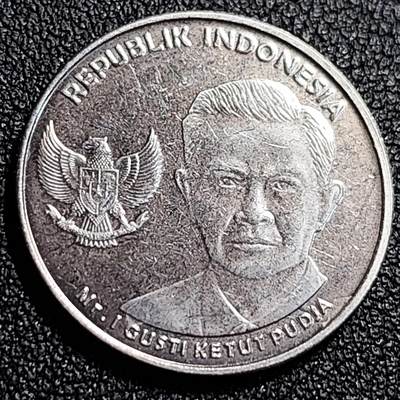 泉币菌-第69场-精品欢乐场-第2场 / 福利放送，感谢大家一直以来的支持。68-72场中，凡拍中15单及以上者，非偏远地区购买者，其所购所有商品满30包邮。       （特别说明：偏远地区包邮条件除满足购满15单及以上外，内蒙古、青海、西藏、宁夏需要满48包邮，新疆、西藏需要满68包邮。） 印度尼西亚 1000卢比-人物版 24mm