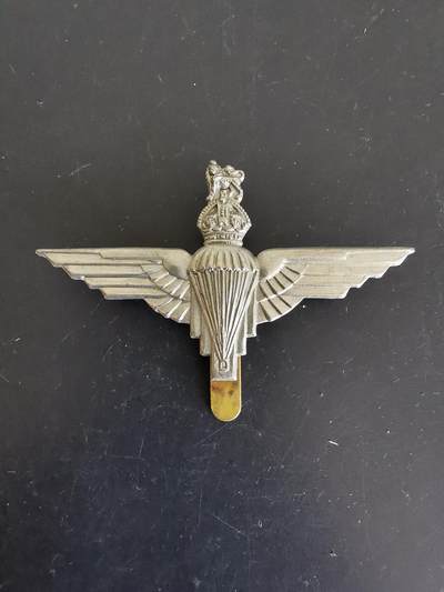 老王徽章第139期 - 英国二战皇家空降兵团帽徽