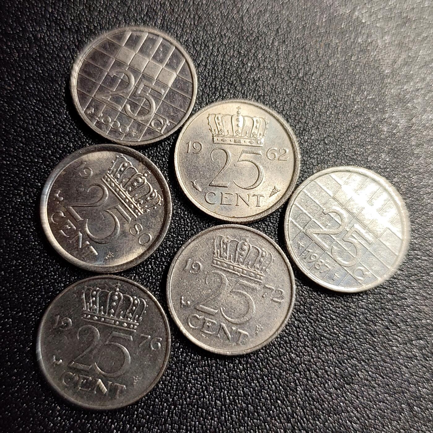 泉币菌-第71场-精品欢乐场-第4场 / 福利放送，感谢大家一直以来的支持。68-72场中，凡拍中15单及以上者，非偏远地区购买者，其所购所有商品满30包邮。       （特别说明：偏远地区包邮条件除满足购满15单及以上外，内蒙古、青海、西藏、宁夏需要满48包邮，新疆、西藏需要满68包邮。） 荷兰币 6枚