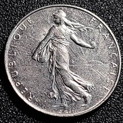 泉币菌-第68场-精品欢乐场-第1场 / 福利放送，感谢大家一直以来的支持。68-72场中，凡拍中15单及以上者，非偏远地区购买者，其所购所有商品满30包邮。       （特别说明：偏远地区包邮条件除满足购满15单及以上外，内蒙古、青海、西藏、宁夏需要满48包邮，新疆、西藏需要满68包邮。） 法国早期（1992年）1法郎镍币  播种女神 入欧前 末版 绝版币