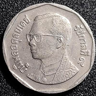 泉币菌-第69场-精品欢乐场-第2场 / 福利放送，感谢大家一直以来的支持。68-72场中，凡拍中15单及以上者，非偏远地区购买者，其所购所有商品满30包邮。       （特别说明：偏远地区包邮条件除满足购满15单及以上外，内蒙古、青海、西藏、宁夏需要满48包邮，新疆、西藏需要满68包邮。） 泰国早期5铢 曼谷云石寺 拉玛九世 铜镍包铜 24mm