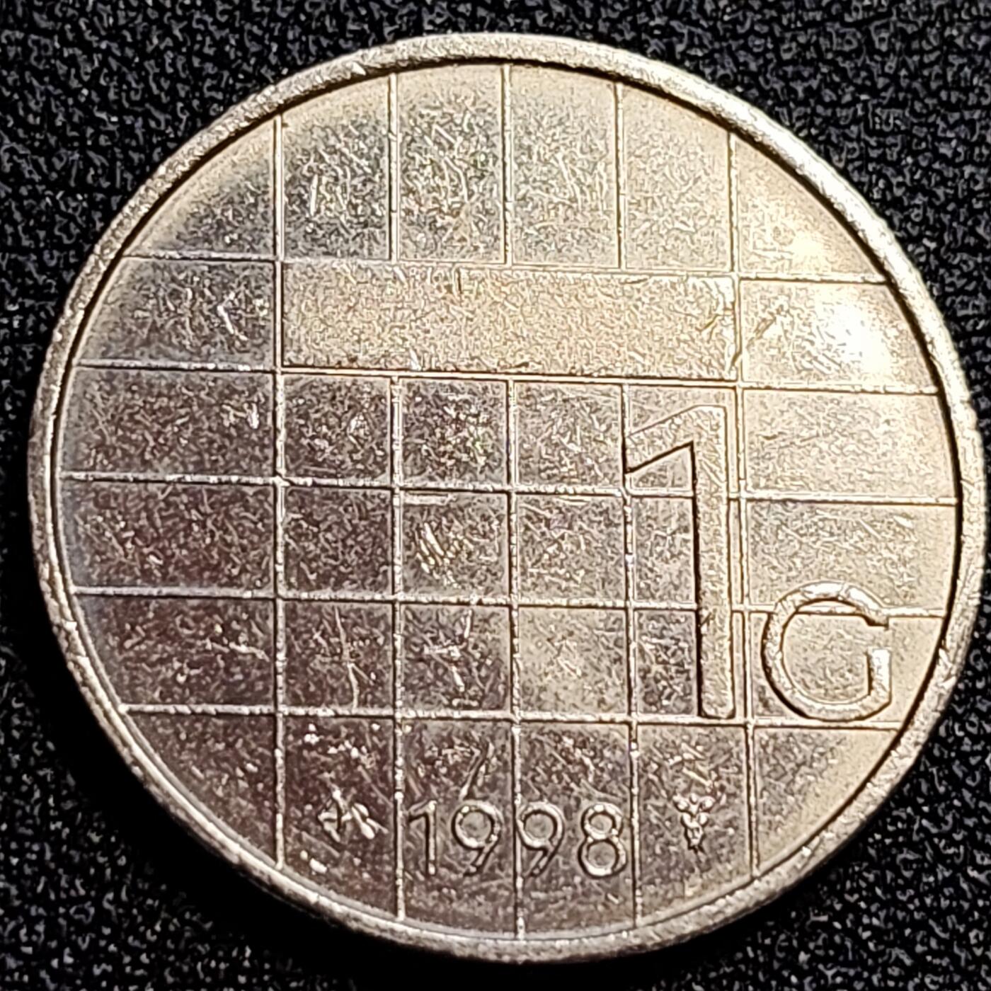 泉币菌-第71场-精品欢乐场-第4场 / 福利放送，感谢大家一直以来的支持。68-72场中，凡拍中15单及以上者，非偏远地区购买者，其所购所有商品满30包邮。       （特别说明：偏远地区包邮条件除满足购满15单及以上外，内蒙古、青海、西藏、宁夏需要满48包邮，新疆、西藏需要满68包邮。） 1998年 荷兰王国1盾镍币 贝娅特丽克丝头像 入欧前 已绝版 25mm