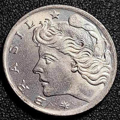 泉币菌-第68场-精品欢乐场-第1场 / 福利放送，感谢大家一直以来的支持。68-72场中，凡拍中15单及以上者，非偏远地区购买者，其所购所有商品满30包邮。       （特别说明：偏远地区包邮条件除满足购满15单及以上外，内蒙古、青海、西藏、宁夏需要满48包邮，新疆、西藏需要满68包邮。） 原光UNC 1970年巴西10分 镍币 炼油厂  巴西女神 23ｍｍ