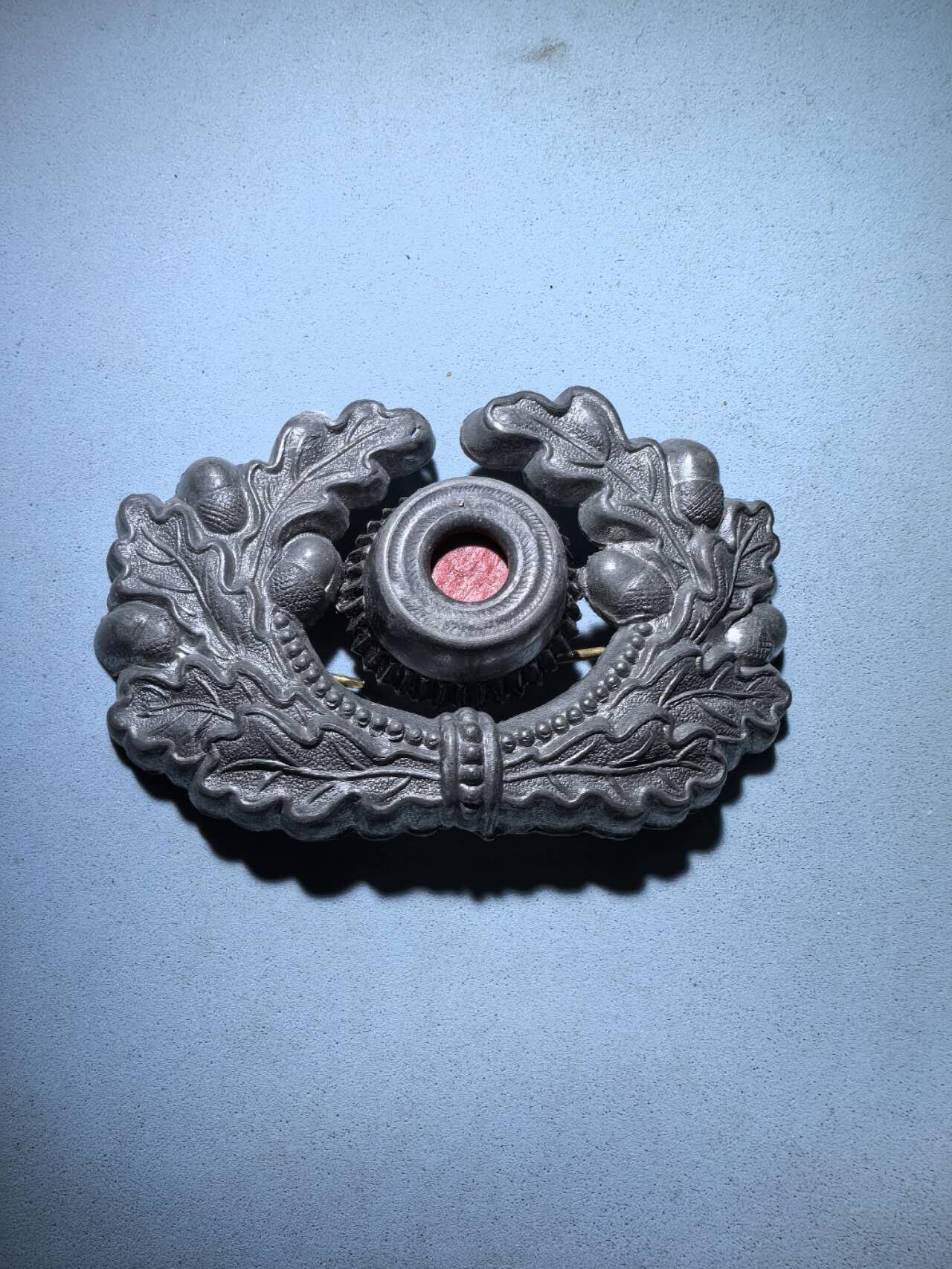 盛世勋华——号角文化勋章邮票专场拍卖第273期 德国（1939）国防军陆军军官大檐帽金属帽徽 少见带厂标