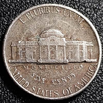 泉币菌-第68场-精品欢乐场-第1场 / 福利放送，感谢大家一直以来的支持。68-72场中，凡拍中15单及以上者，非偏远地区购买者，其所购所有商品满30包邮。       （特别说明：偏远地区包邮条件除满足购满15单及以上外，内蒙古、青海、西藏、宁夏需要满48包邮，新疆、西藏需要满68包邮。） 美国1978年 5美分D版纪念币 杰斐逊 及 故居蒙蒂塞洛庄园 21mm 