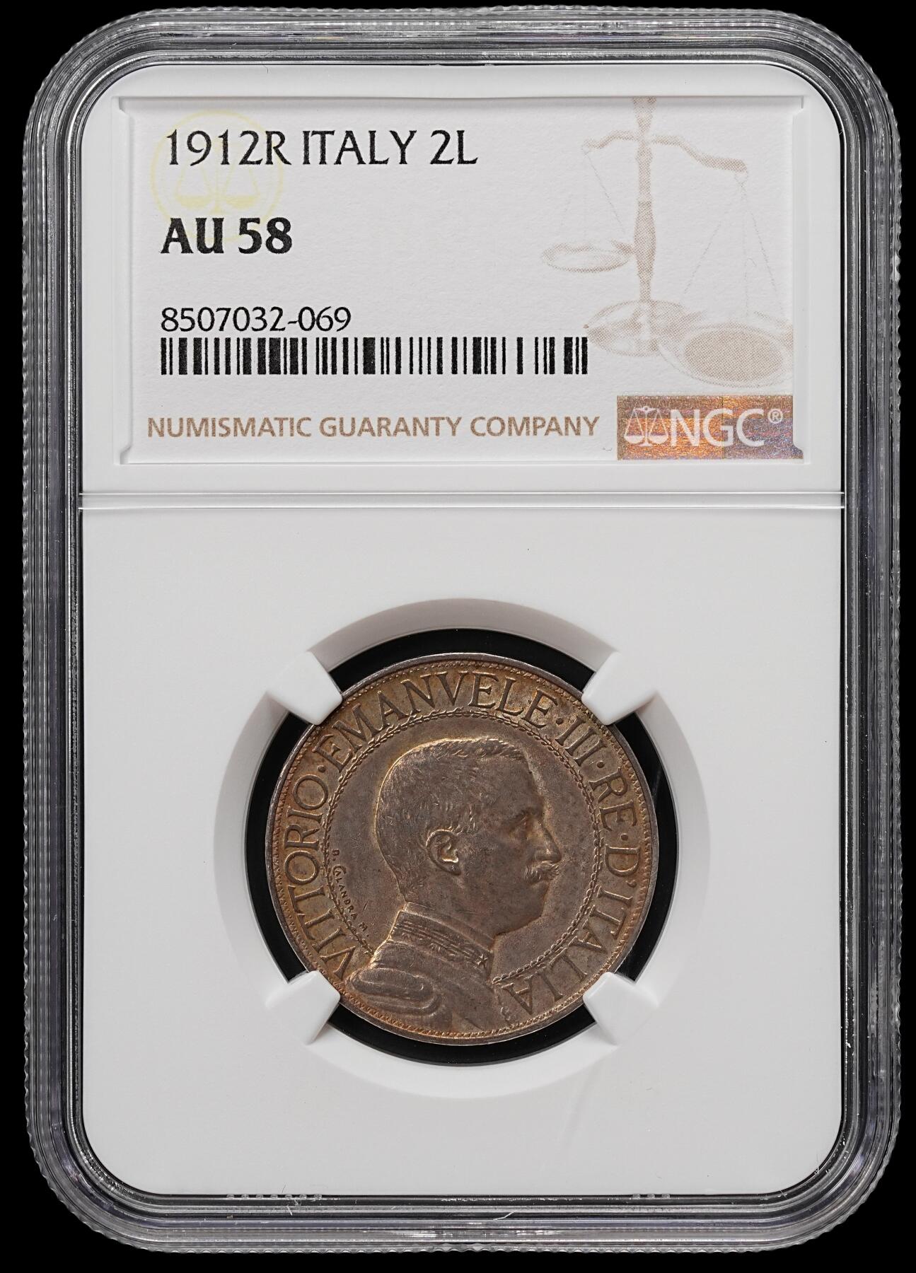 修遠堂世界钱币第七十九期 NGC AU58 1912年意大利马车2里拉银币 五彩