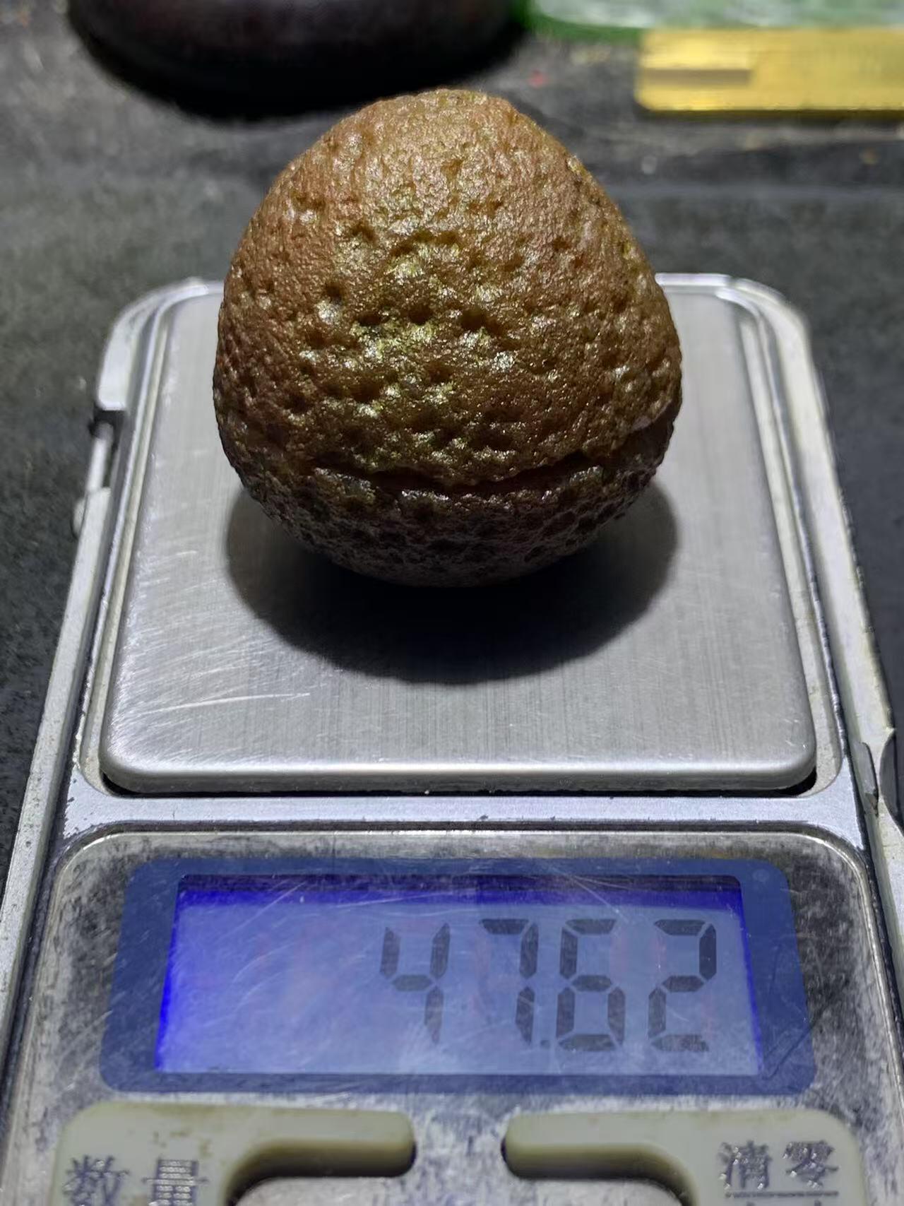 精美亚光原皮冰飘心拉丝料天眼纹战国红玛瑙对切原石摆件一对，