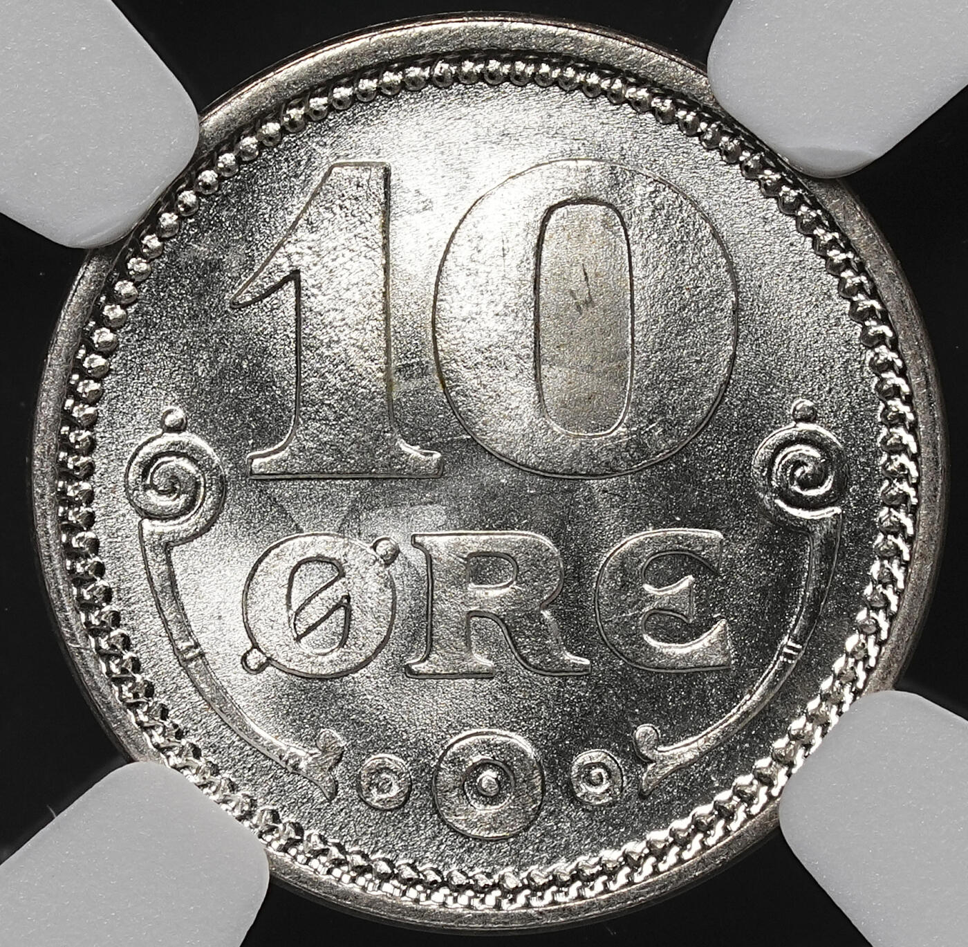 修遠堂世界钱币第七十九期 NGC MS65 1918年丹麦10欧尔银币